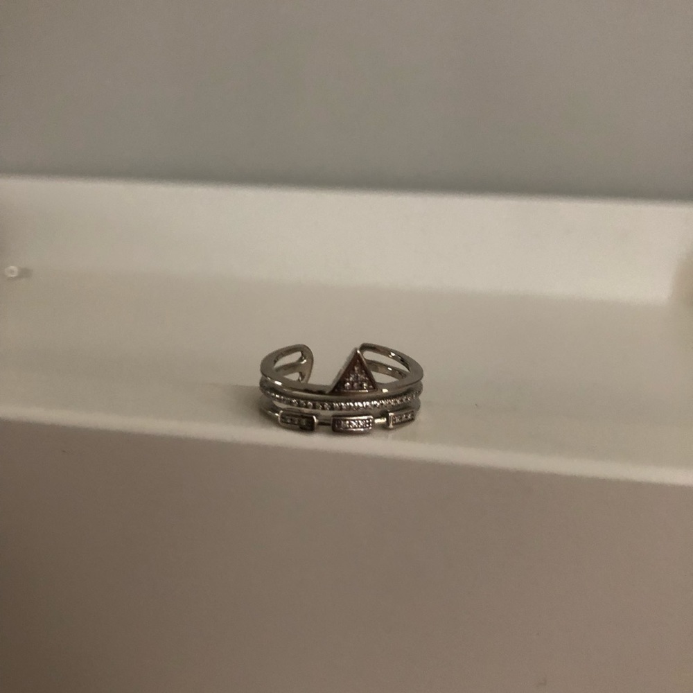 RING ๐ size - 7 - adjustable - Picture 2 of 2